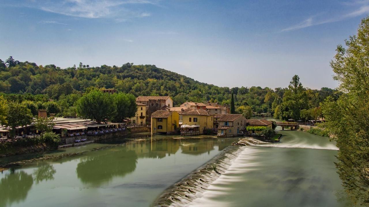 Apartment Charme And Relax With Garden And Swimming Pool Desenzano del Garda Eksteriør bilde