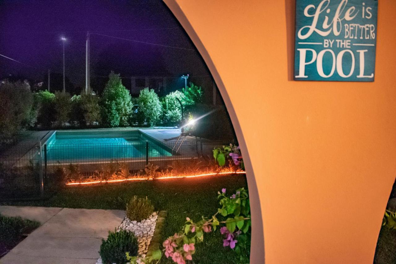 Apartment Charme And Relax With Garden And Swimming Pool Desenzano del Garda Eksteriør bilde