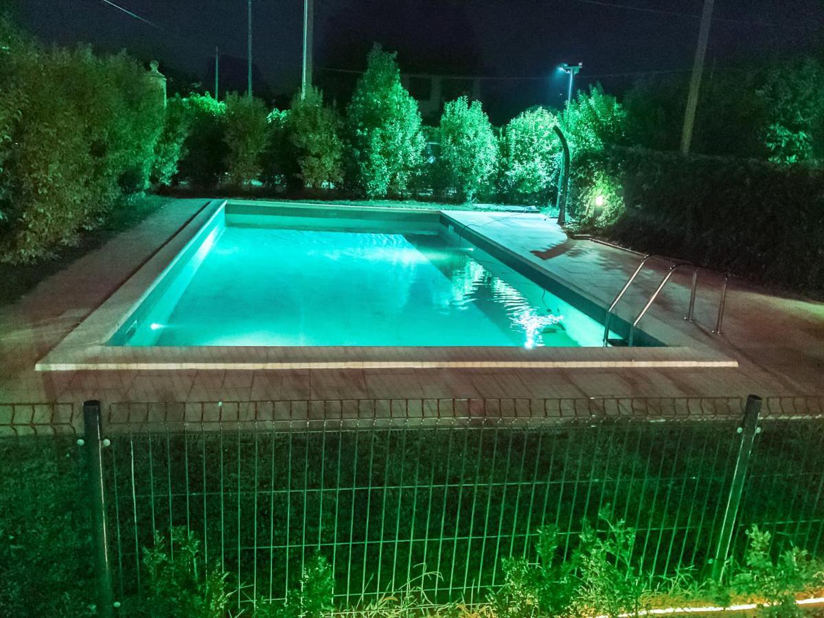 Apartment Charme And Relax With Garden And Swimming Pool Desenzano del Garda Eksteriør bilde